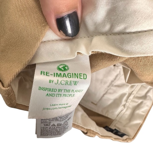 J. Crew Factory 7” Inseam Khaki Shorts Size 32 - Picture 2 of 8